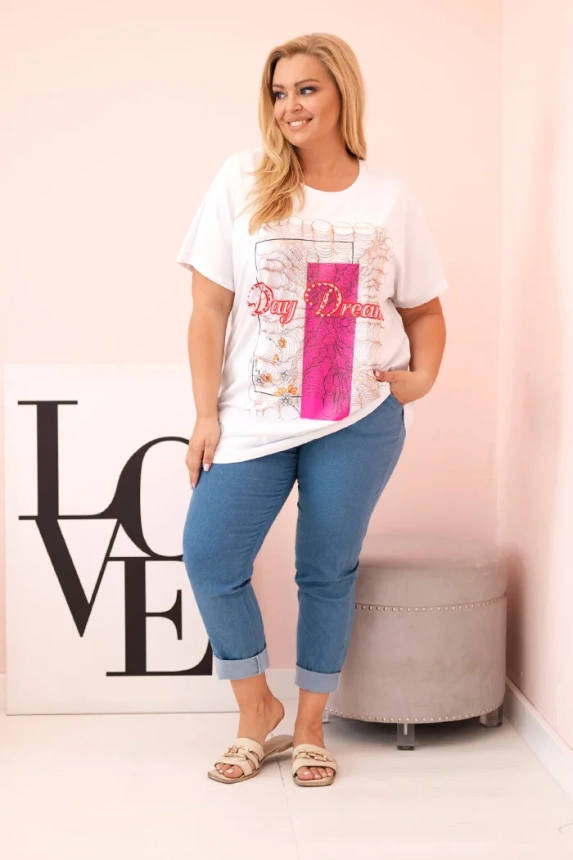 Women's Plus Size Cotton Blouse with “Day Dream” Print white + pink