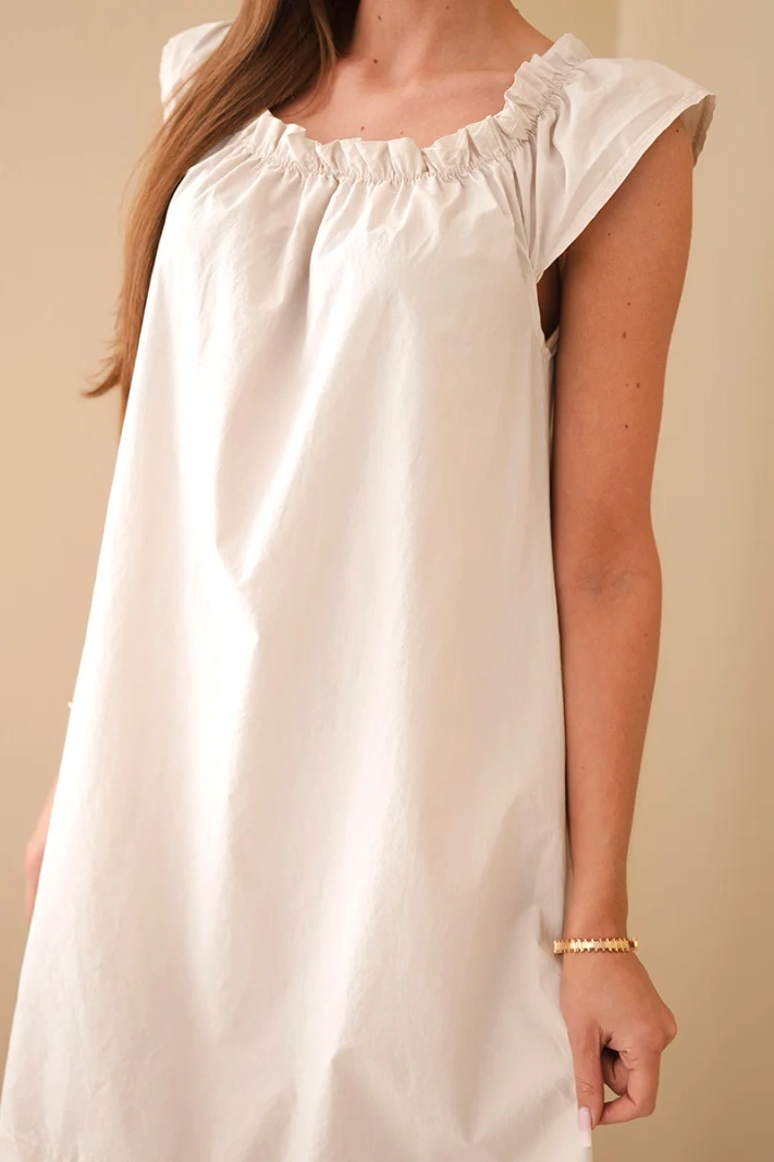 Damenkleid aus Baumwolle mit gerafftem Ausschnitt und Rüsche beige