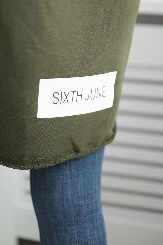 A coatee with subtitles khaki