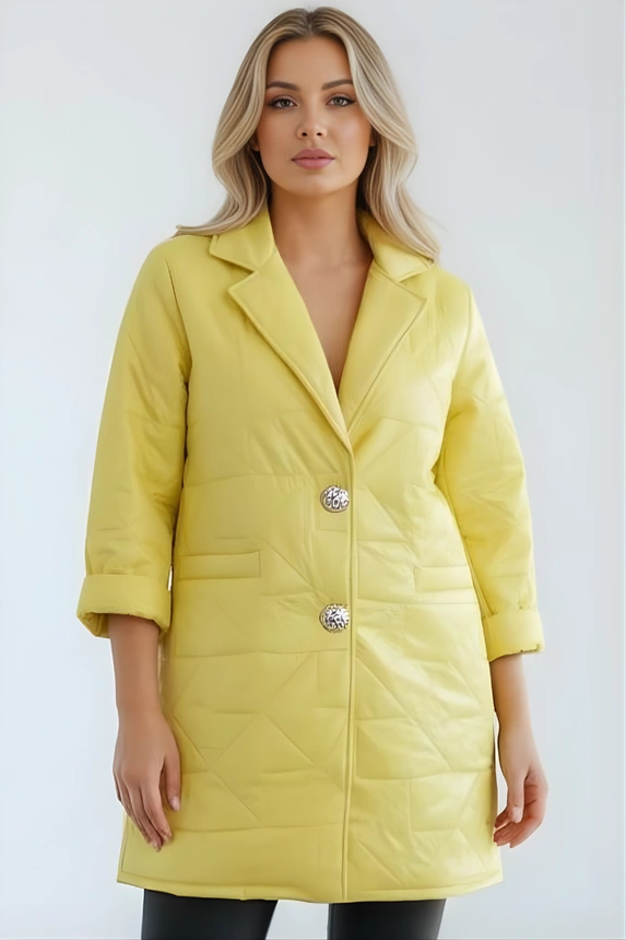 Kurtka damska Plus Size pikowana z ozdobnymi guzikami i kołnierzem żółta