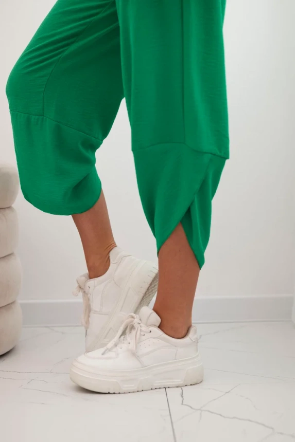 Trousers with wide leg and pockets green