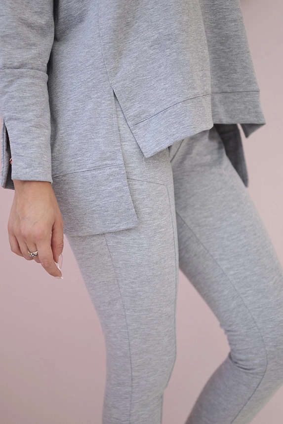 Set mit grauer Bluse in Übergröße