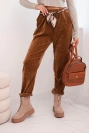 Damenhose aus Viskose mit einem Schalgürtel camelowy
