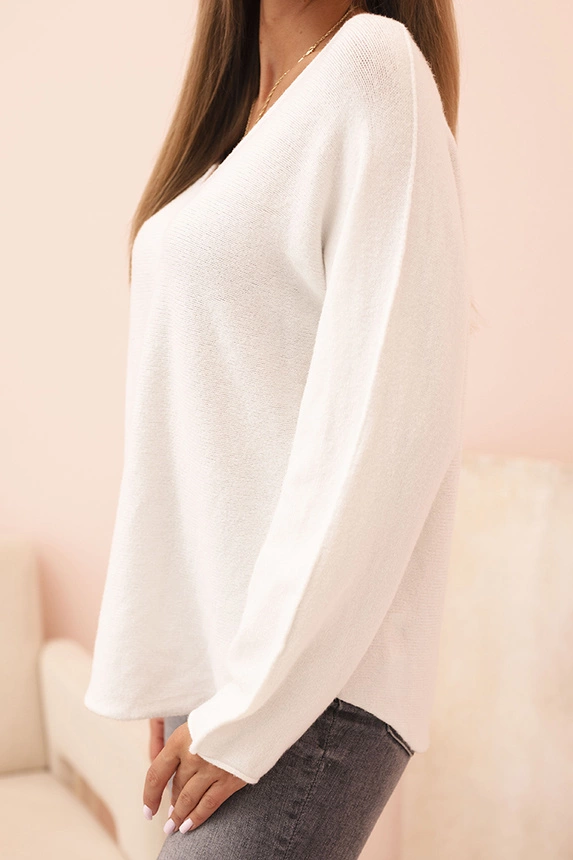 Women's sweater with viscose and V-neck white