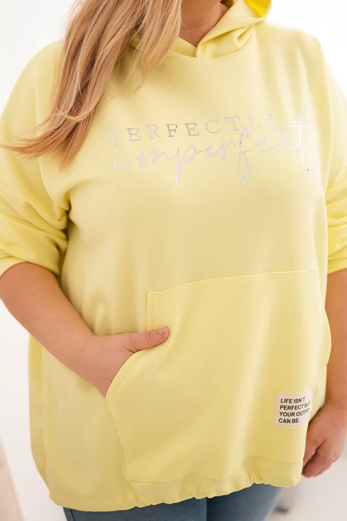 Moteriška Plus Size džemperis su gobtuvu ir spauda geltonas