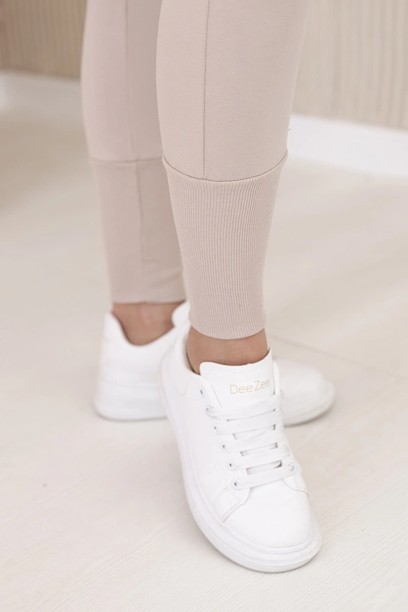 Set with wide cuffs light beige