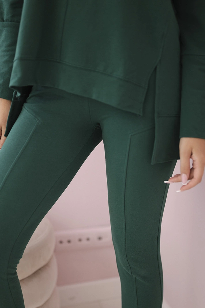 Set with an oversize blouse green