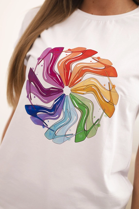 Women's cotton short-sleeve blouse with colorful print white