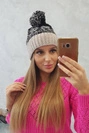 Dámska čiapka s pomponom Abigail K326 čierna+béžová