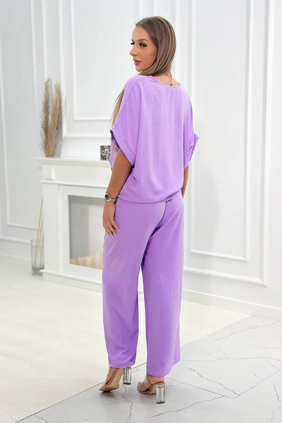 Palaidinės ir kelnių komplektas šviesiai violetinės spalvos