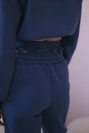 Isoliertes Set mit kurzem Denim-Sweatshirt