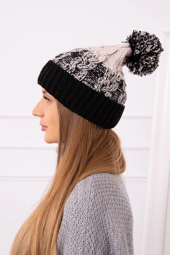 Moteriška kepurė su pomponu Abigail K326 beige+black