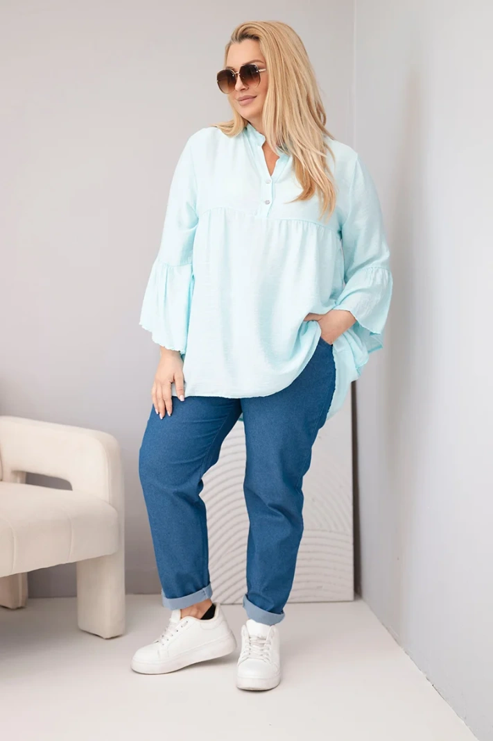 Women's plus-size viscose blouse with ruffled sleeve and V-neck mint