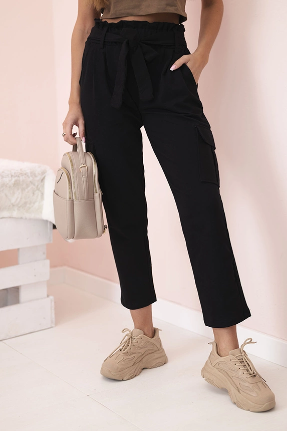 Women's high-waisted cargo pants black