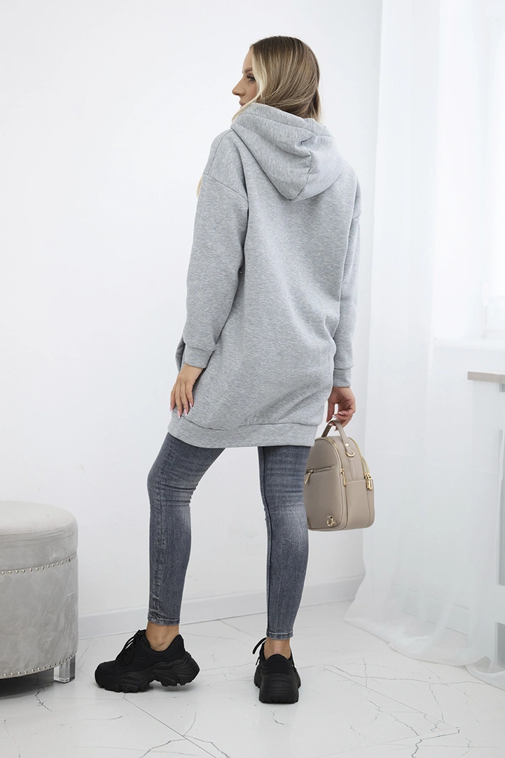 Sweatshirt mit Kapuze und Patches grau