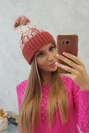 Moteriška kepurė su pomponu Abigail K326 red+beige