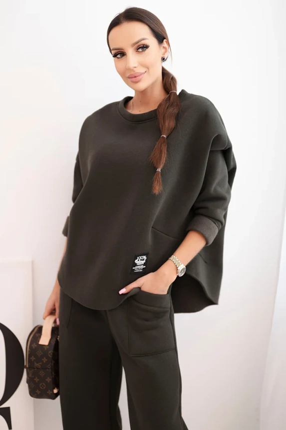 Damen Jogginganzug aus dickerem Material mit weiten Beinen khaki