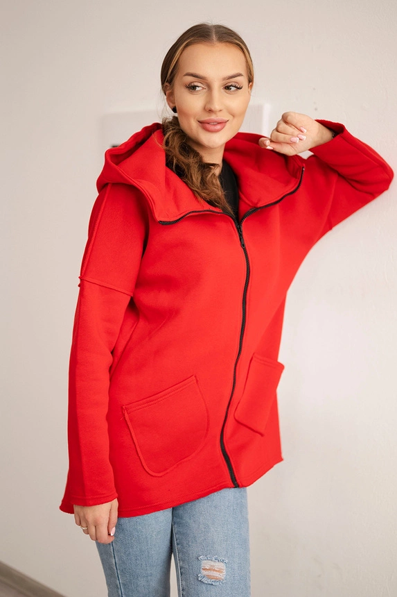 Insulated sweatshirt with longer back and pockets red