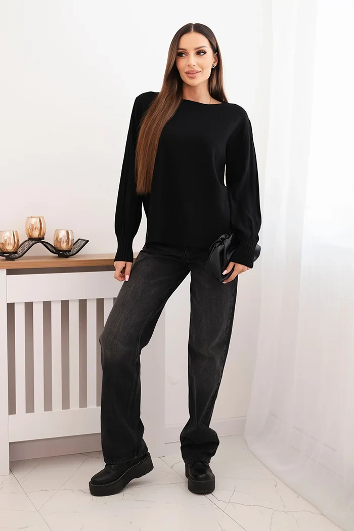 Women's viscose sweater with long sleeves and side slits black