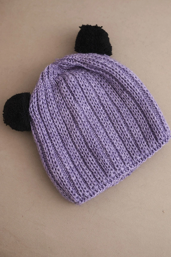 Damen Wintermütze aus Wolle mit Pompon K433 lila