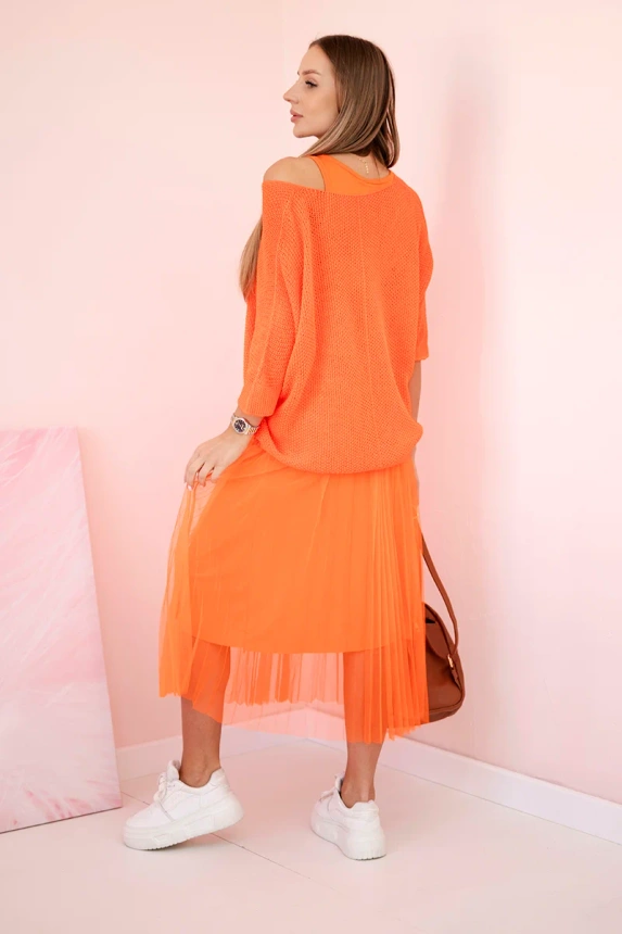 Pleated dress with an openwork sweater orange