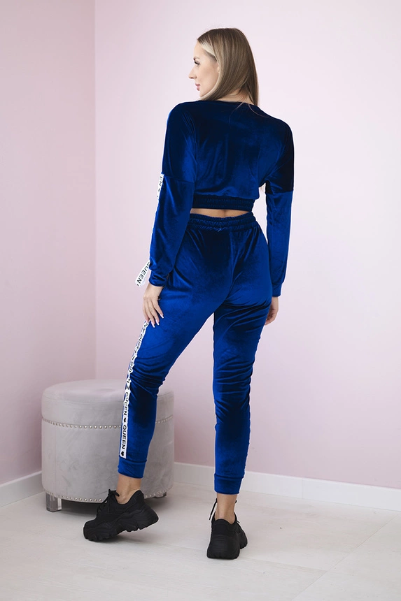 Velor set with Queen inscription mauve-blue