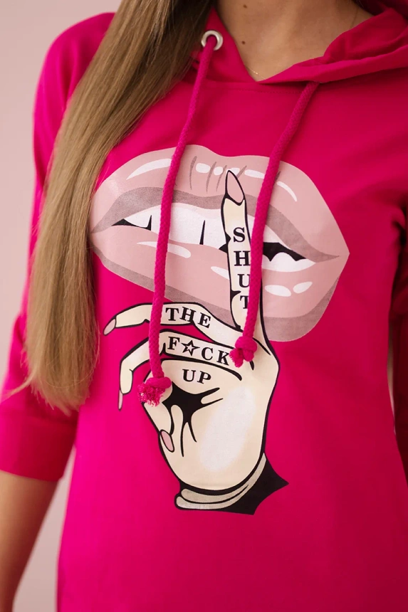 Kleid mit längerem Rücken und buntem Druck fuchsia