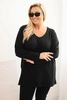 Moteriška Plus Size bluzonė su V formos iškirpte ir ilgomis rankovėmis juoda