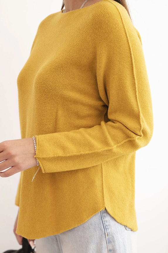 Women's viscose sweater with long sleeves and a round neckline mustard