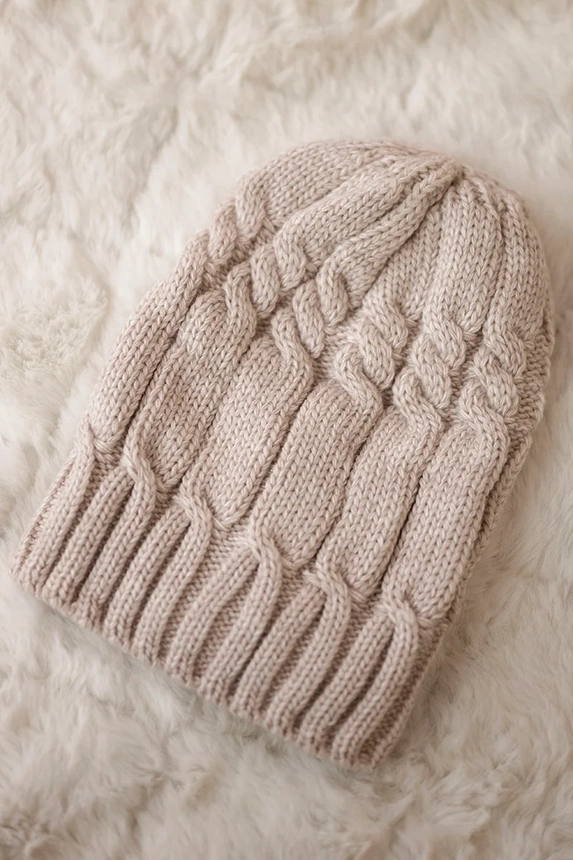 Čapica s fleece Iwona K221 béžová