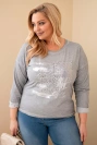 Damenbluse Plus Size mit Print und längerem Rücken grau