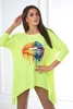 Oversize-Bluse mit Regenbogen-Lippendruck in neongelb