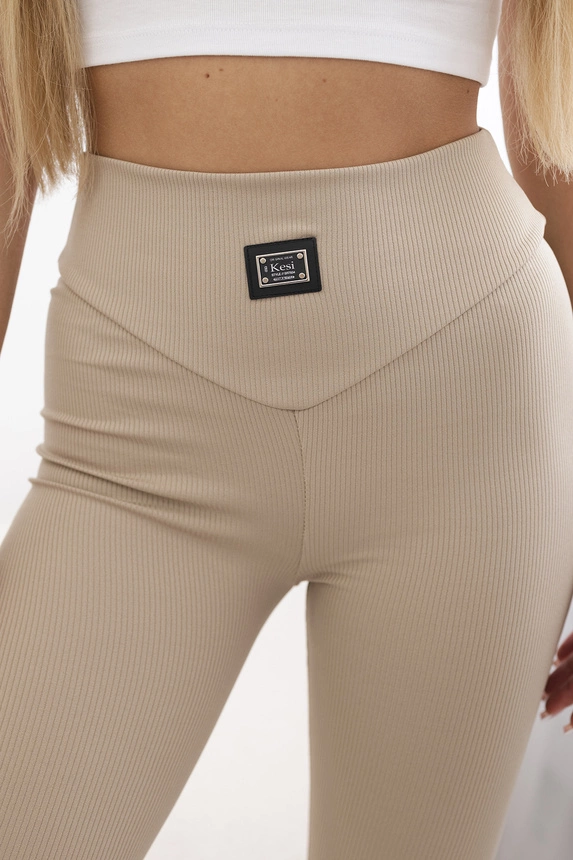 Dryžuotos tamprės smėlio spalvos