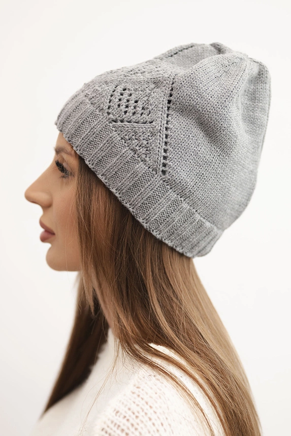 Women's winter hat made of wool with a geometric pattern K479 gray