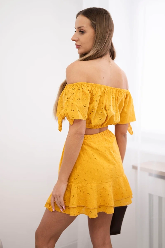 Embroidered set mustard