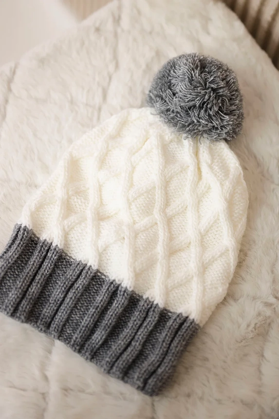 Milano fleecová čepice K203 ecru+grey