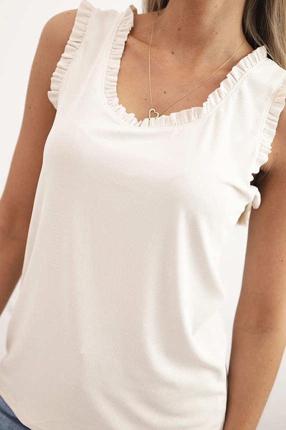 Dámská viskózová halenka s volánem ve výstřihu světle béžová