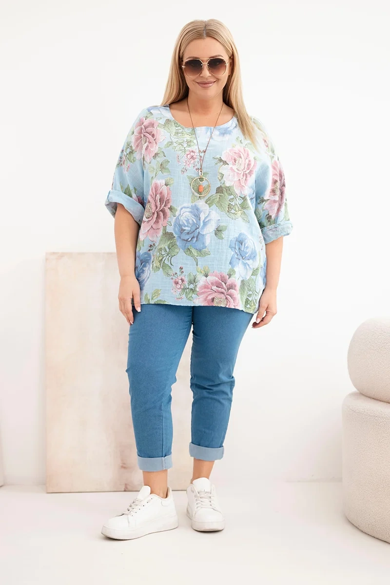 Bluzka damska bawełniana Plus Size z krótkim rękawem i kwiatowym wzorem niebieska