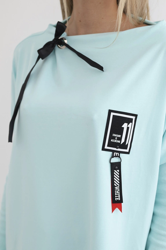 Oversize-Sweatshirt mit asymmetrischen Seiten mint