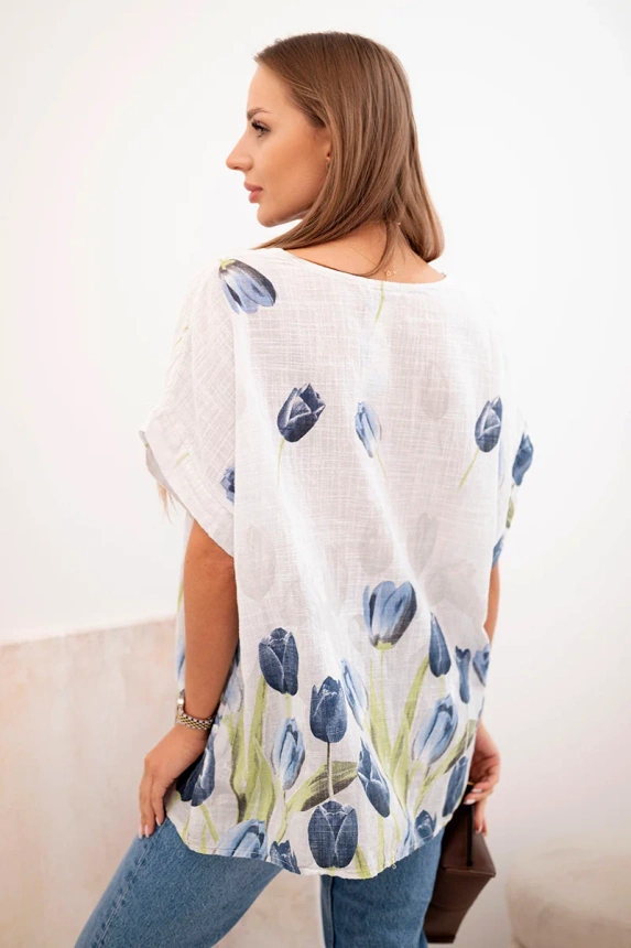 Women's cotton shirt with a floral pattern white