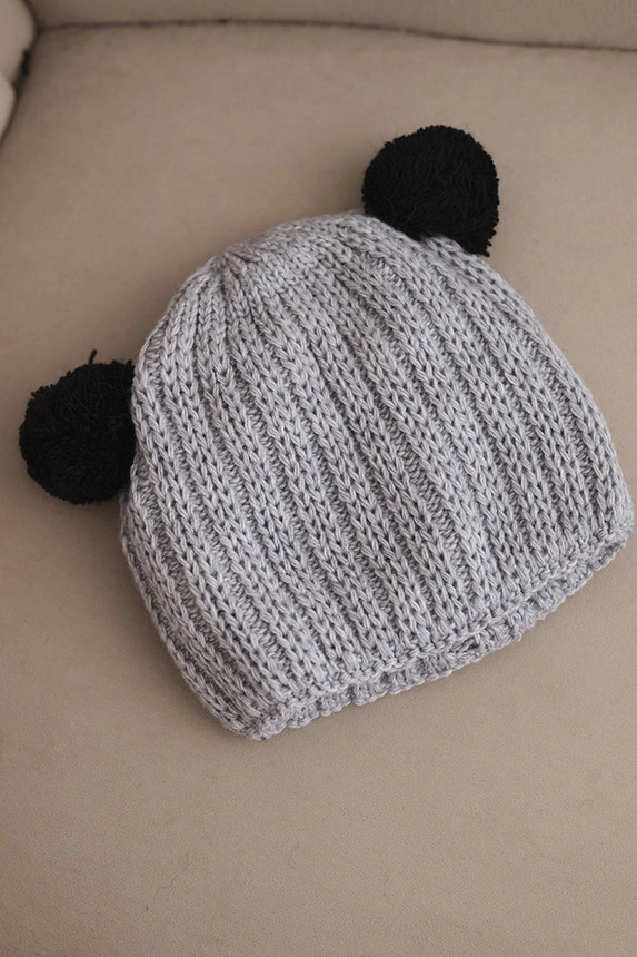 Women's winter wool hat with pom-pom K433 light gray