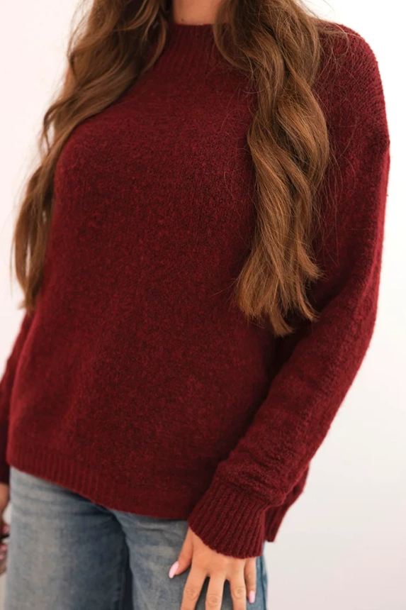 Women's sweater with wool, long sleeves and a round neckline maroon