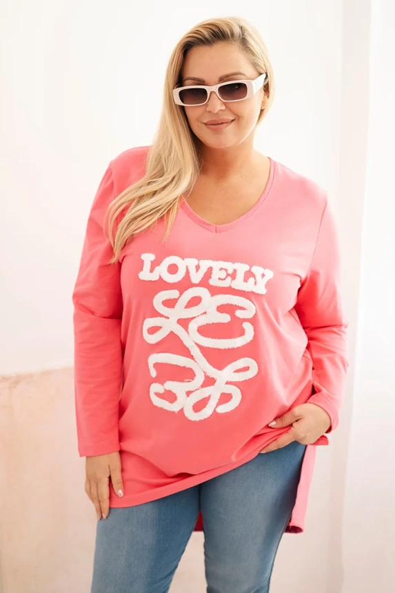 Dámska blúzka Plus Size bavlnená s nápisom a výstrihom do V ružová