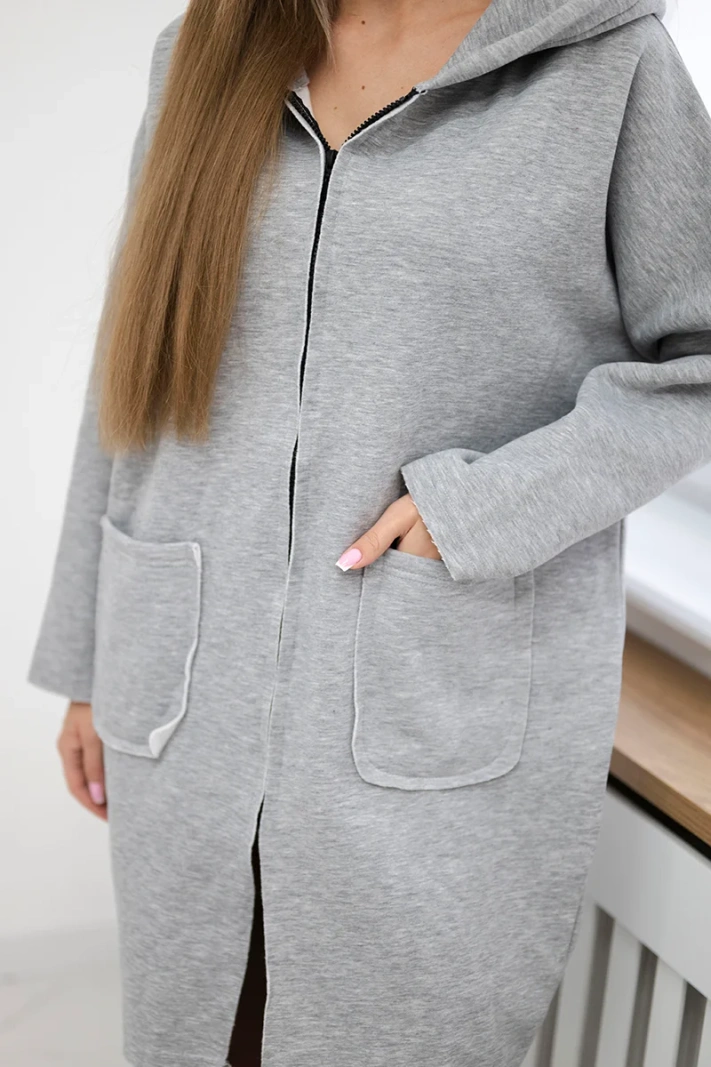 Insulated sweatshirt with a longer back grey