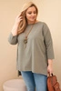 Dámska bavlnená blúzka Plus Size asymetrická s náhrdelníkom khaki