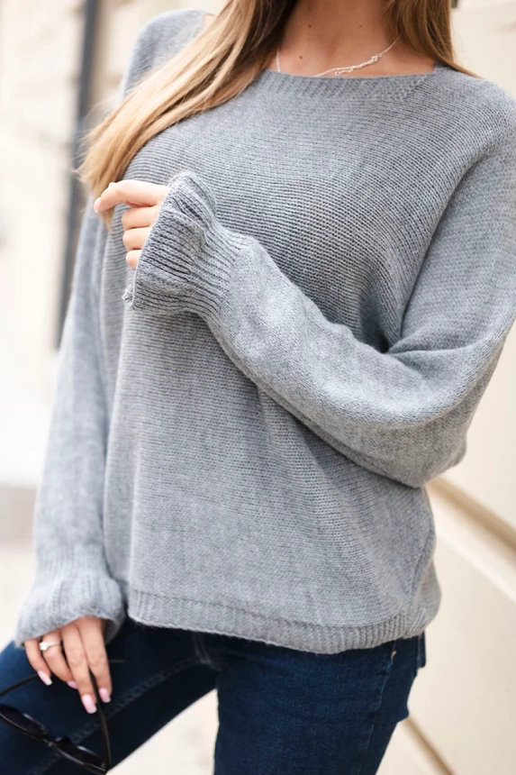 Women's mohair sweater with ruched sleeves and a back cutout gray