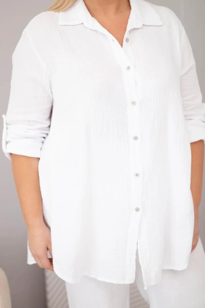 Dámsky mušelínový komplet Plus Size s košeľou zapínanou na gombíky a nohavicami so širokým strihom biely