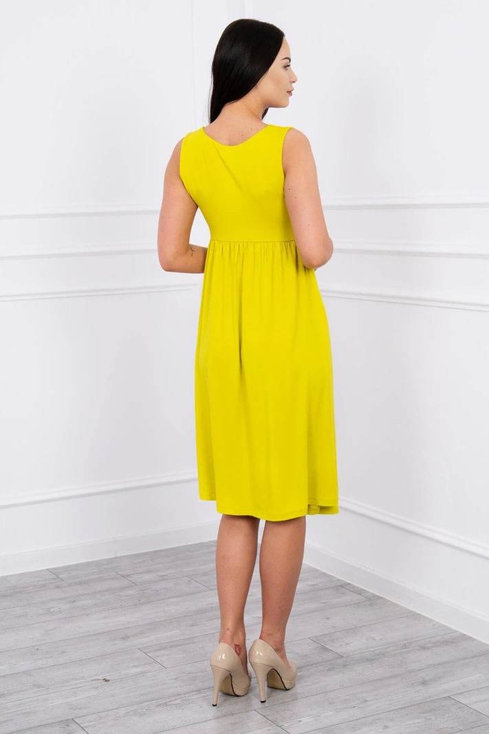 Weites Kiwi-Kleid mit Riemen