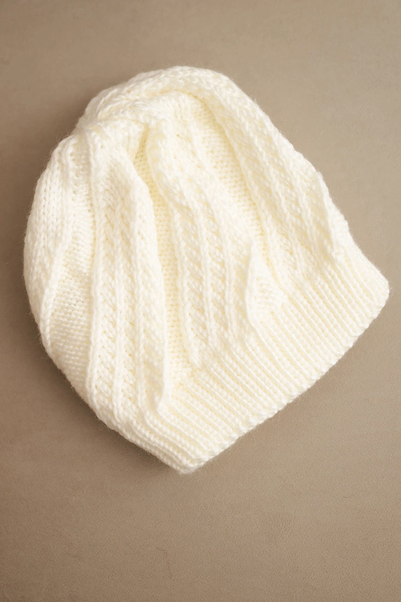 Women's winter hat made of wool K441 ecru