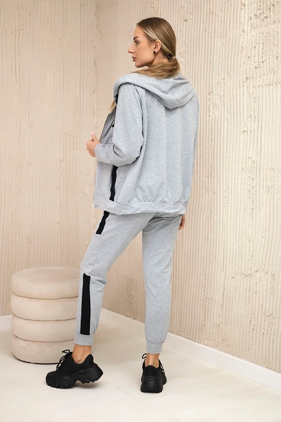 Grau gestreiftes Sport-Set